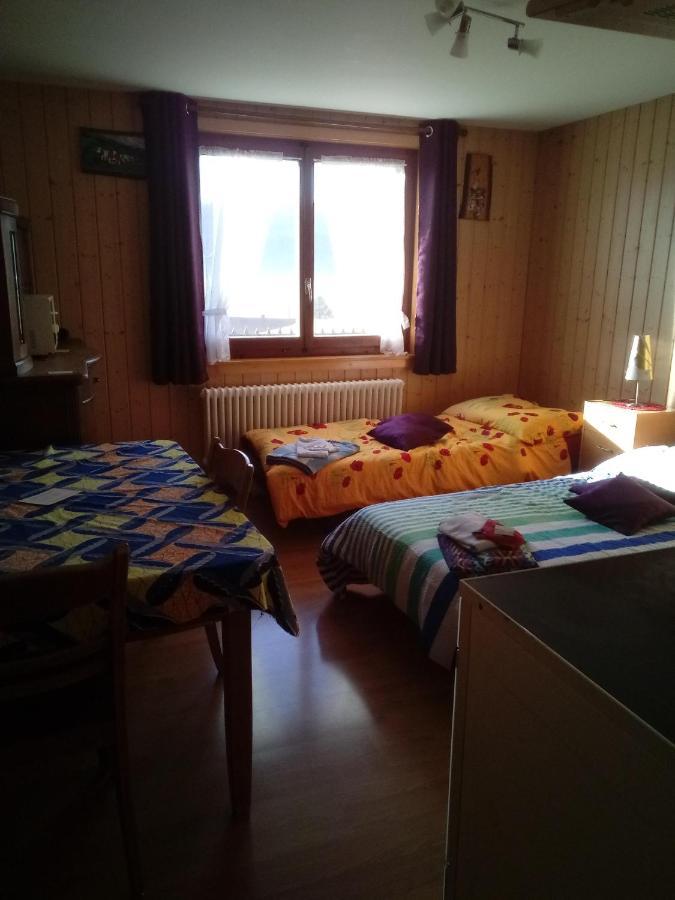 Chambre D'Hotes Petit Martel Les Ponts-de-Martel المظهر الخارجي الصورة